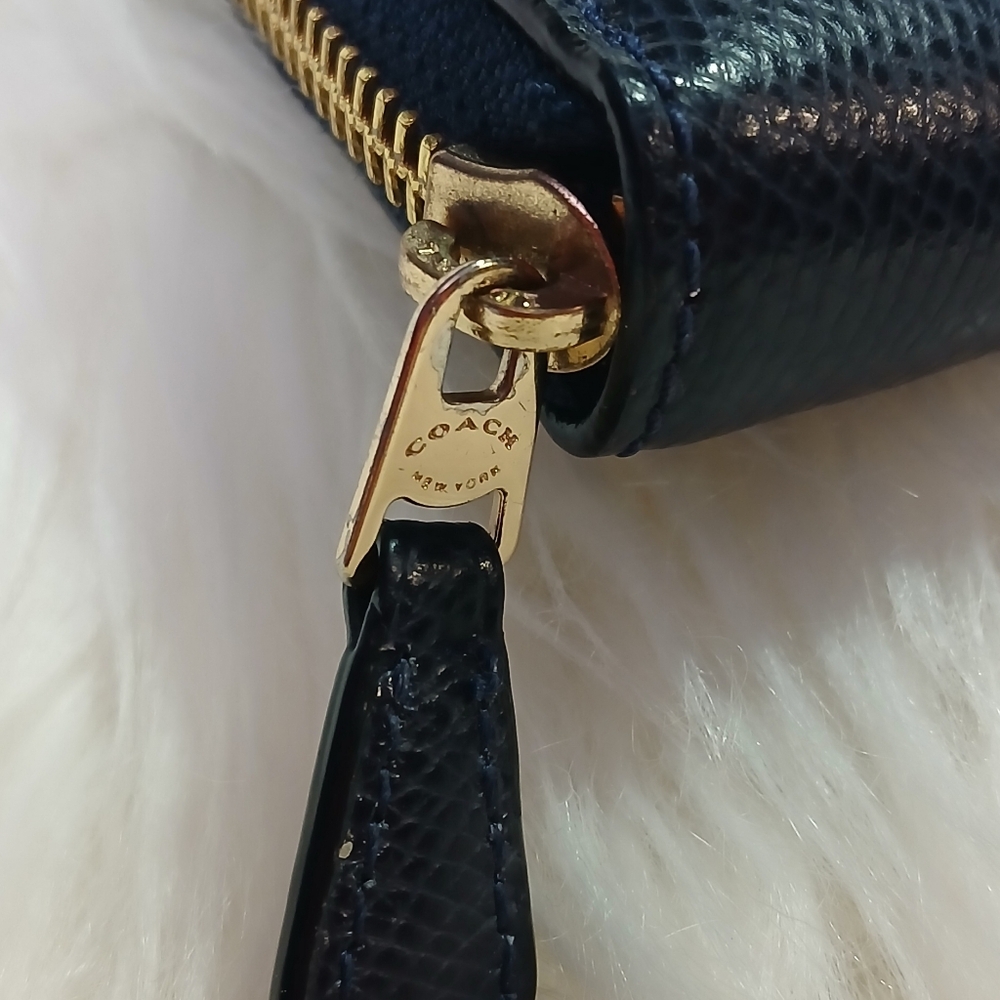 Coach Midnight Blue Leather Zip Wallet - Picture 2 of 9